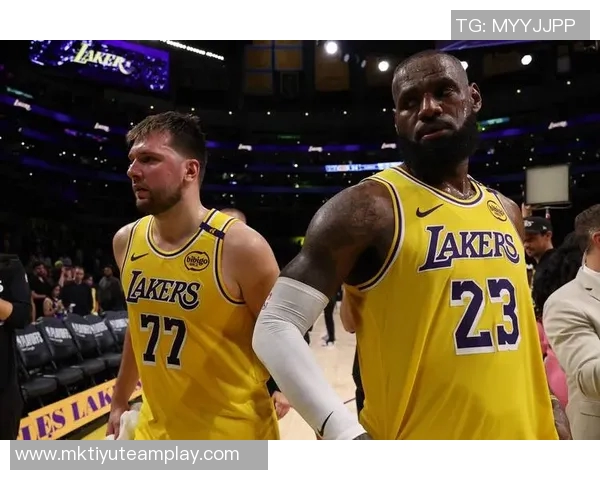 湖人实力提升显著逐渐与火箭并肩西部仅次雷霆掘金成争冠热门 湖人实力提升显著逐渐与火箭并肩西部仅次雷霆掘金成争冠热门