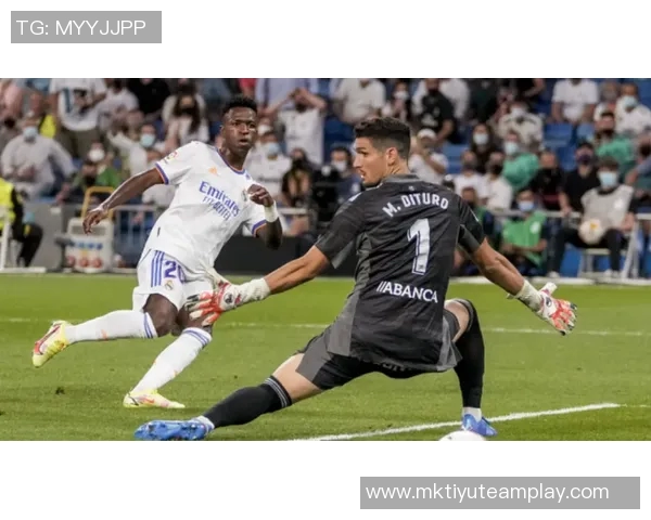 米贾托维奇:维尼修斯需克制情绪皇马赢球也要展现风采 米贾托维奇:维尼修斯需克制情绪皇马赢球也要展现风采